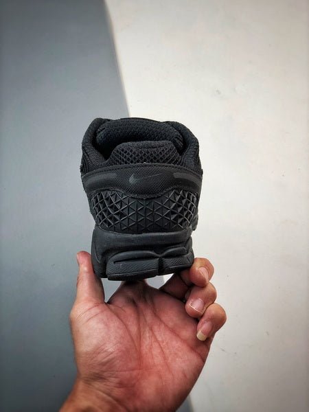 NIKE ZOOM Vomero 5 FULL BLACK - Houdini