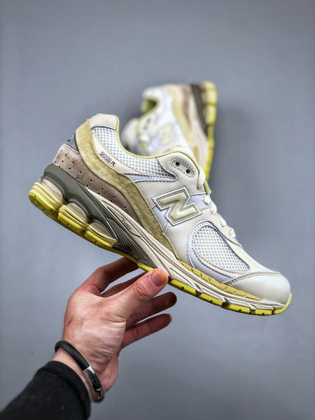 New Balance 2002R Auralee