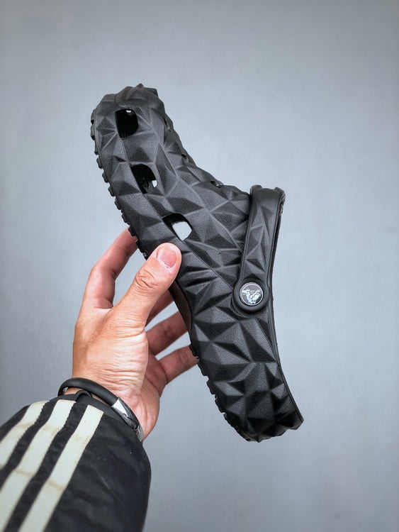 CROCS Classic Crush Marbled Clog NOIR