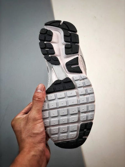 NIKE ZOOM Vomero 5 - Houdini