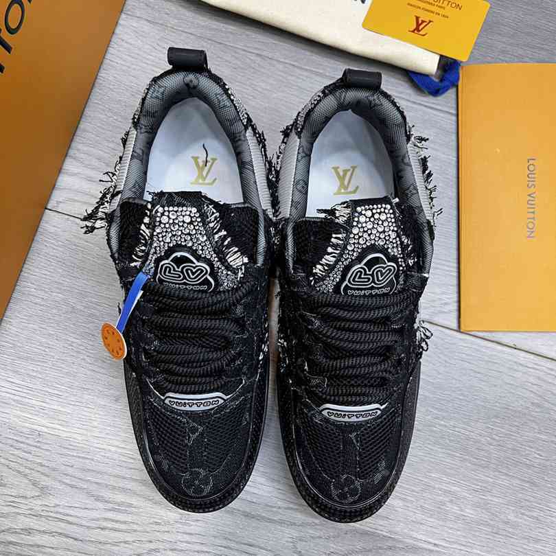 LOUIS VUITTON TRAINER 54