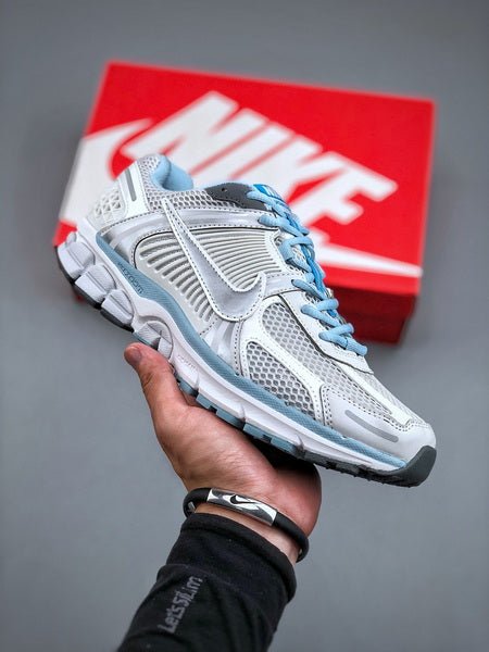 NIKE ZOOM Vomero 5 - Houdini