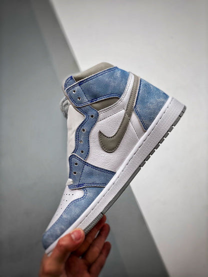 Air Jordan 1 High "Hyper Royal"
