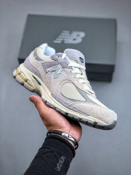 New Balance 2002R EK