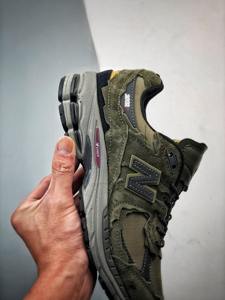 New Balance 2002R DN
