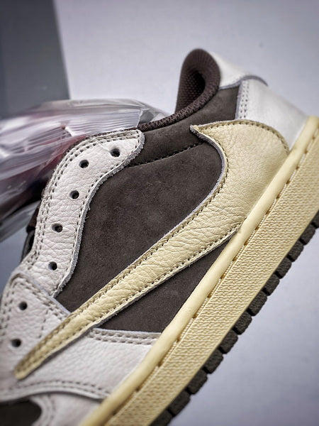 Travis Scott x Air Jordan 1 Low "Revers Mocha"