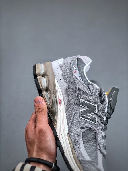New Balance 2002R DM
