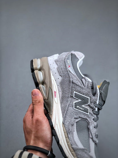 New Balance 2002R DM