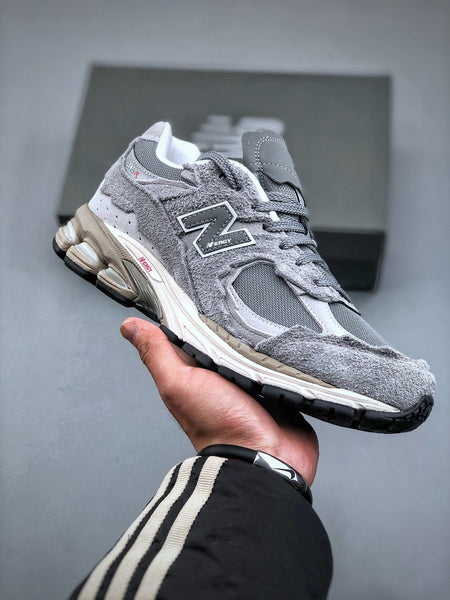 New Balance 2002R DM