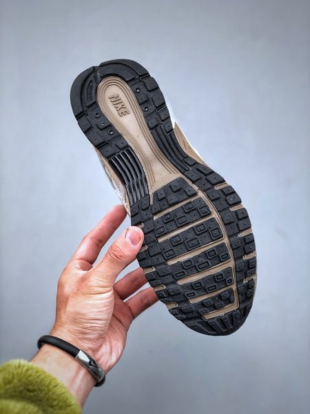 NIKE P - 6000 - Houdini