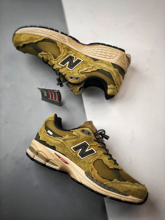 New Balance 2002R DP