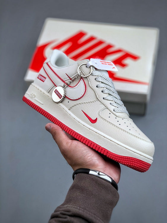 Nike Air Force 1 Low supreme