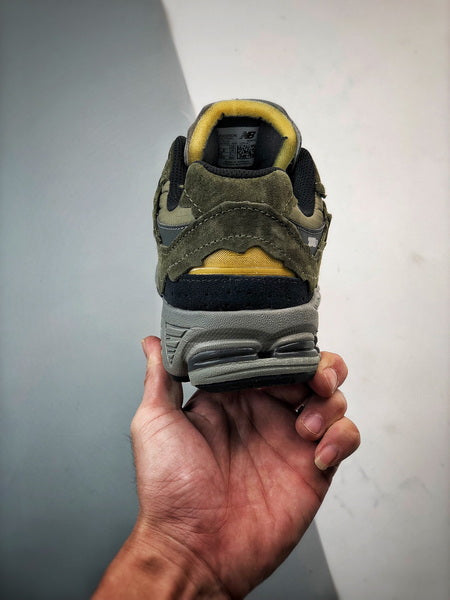 New Balance 2002R DN