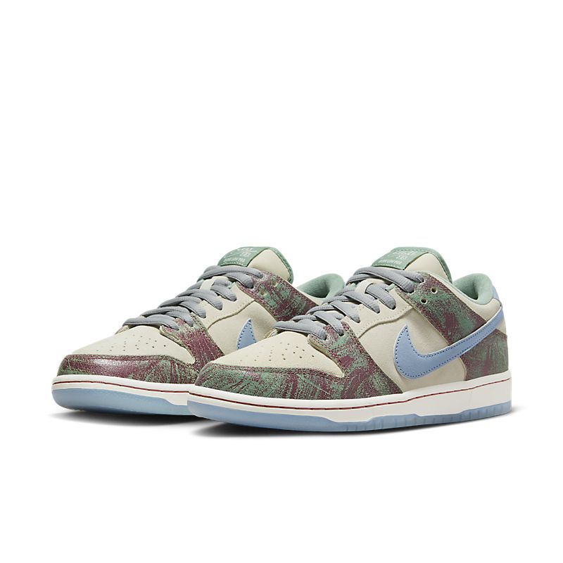 NIKE Dunk Low Crenshaw Skate Club