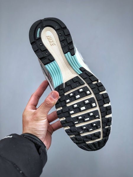 NIKE P - 6000 - Houdini