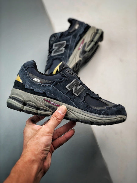 New Balance 2002R DO