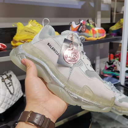 BALENCIAGA TRIPLE S x BLANC GRIS