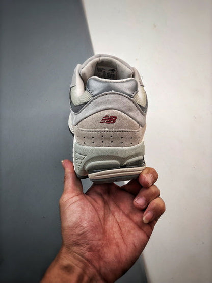 New Balance 2002R LN