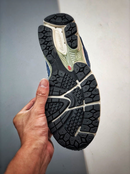 New Balance 2002R DK