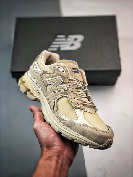 New Balance 2002R DQ