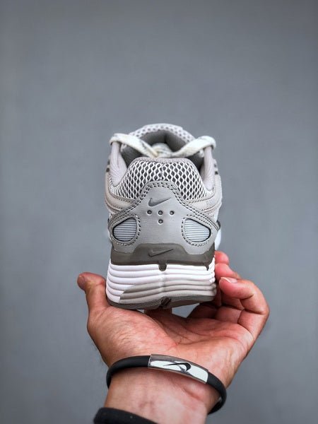 NIKE P - 6000 - Houdini