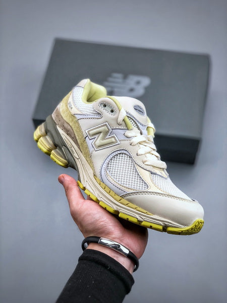 New Balance 2002R Auralee