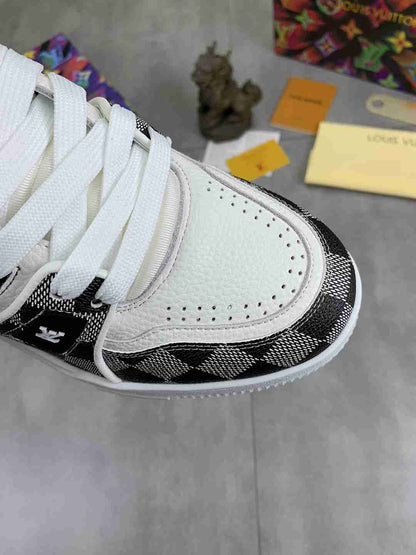 LOUIS VUITTON TRAINER 54