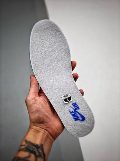 Air Jordan 1 High "Hyper Royal"