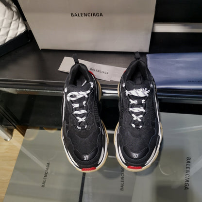 BALENCIAGA TRIPLE S x NOIR GRIS ROUGE