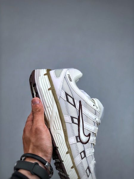 NIKE P - 6000 - Houdini