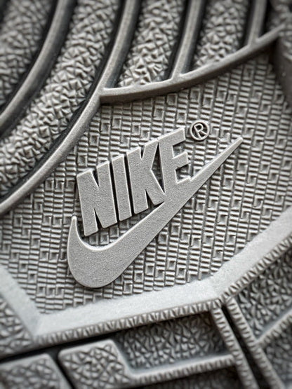 Air Jordan 1 High "Hyper Royal"