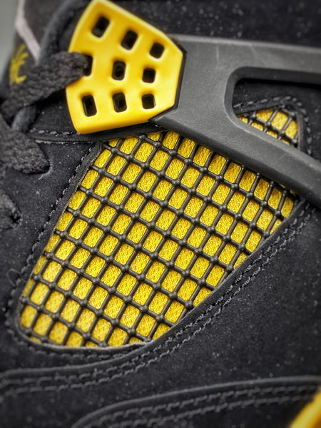 Air Jordan 4 RETRO  "Thunder"