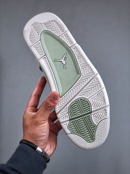 Air Jordan 4 RETRO "Seafoam"