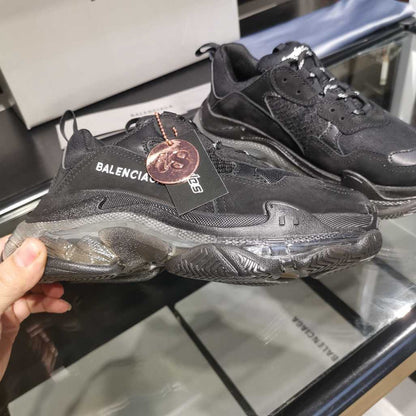 BALENCIAGA TRIPLE S x NOIR GEL
