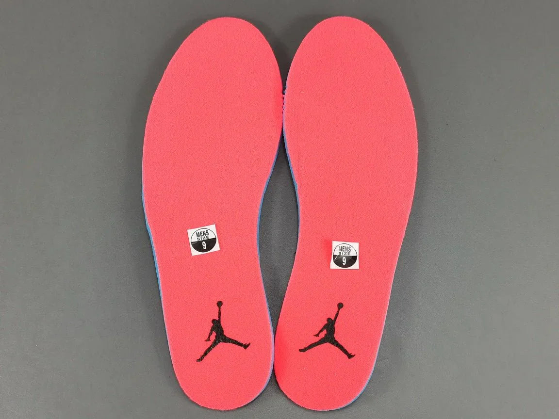 JORDAN 4 x TAUPE HAZE