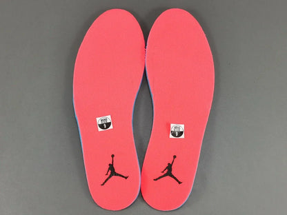 JORDAN 4 x TAUPE HAZE