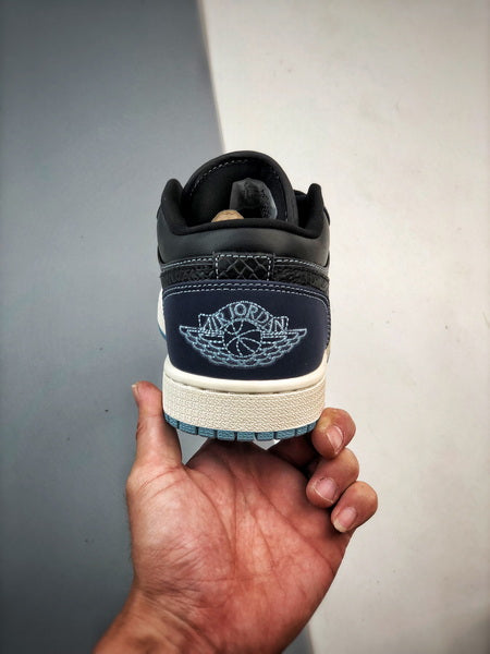 Jordan 1 Low SE Noir Dark Obsidian Snakeskin